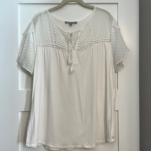 Daniel Rainn Short Sleeve Flutter Sleeve Tassel Knit Top. Size XL. Off white.